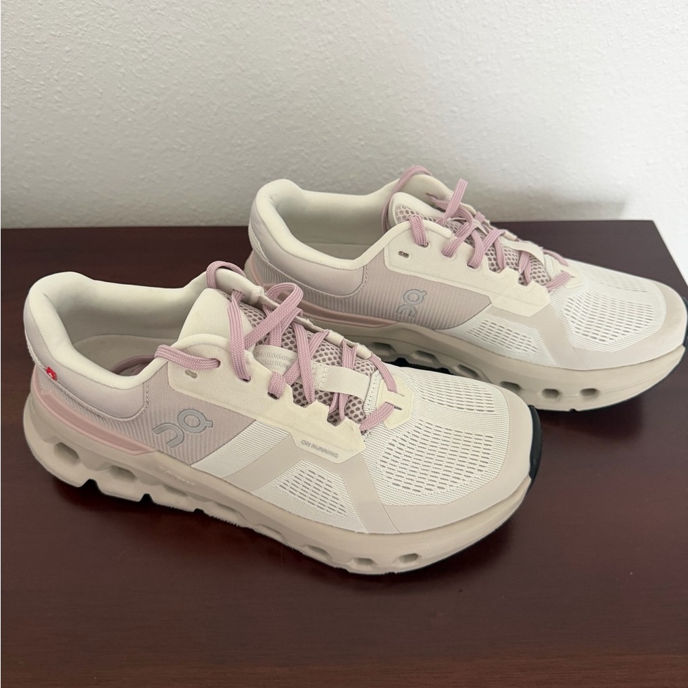 On Running Women's Cloud Runner 2